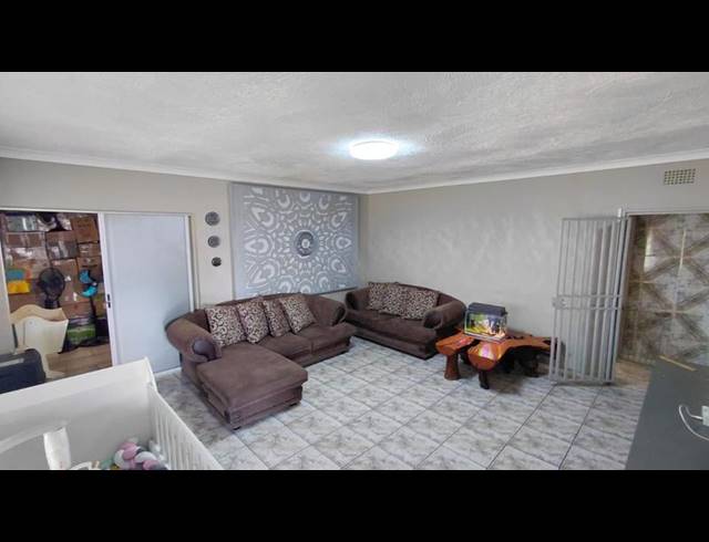 4 BEDROOM HOUSE FOR SALE IN GENERAL ALBERTSPARK
